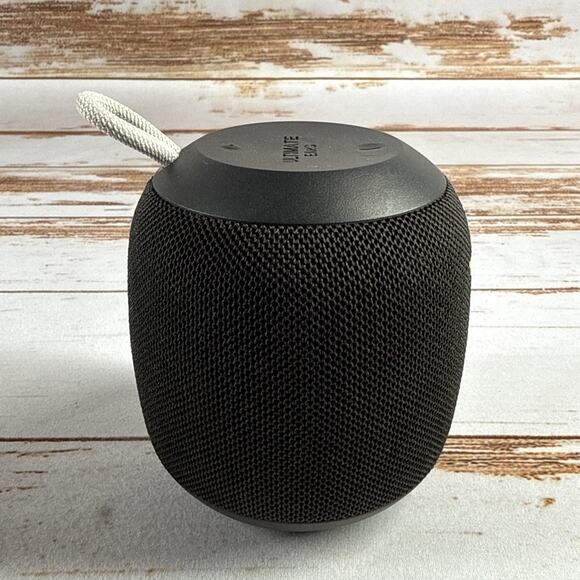 Ultimate Ears S-00163 Portable Bluetooth Speaker - Black (Used) - Picture 4 of 5